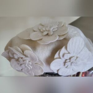 Elegant Cream Floral Women's Beret